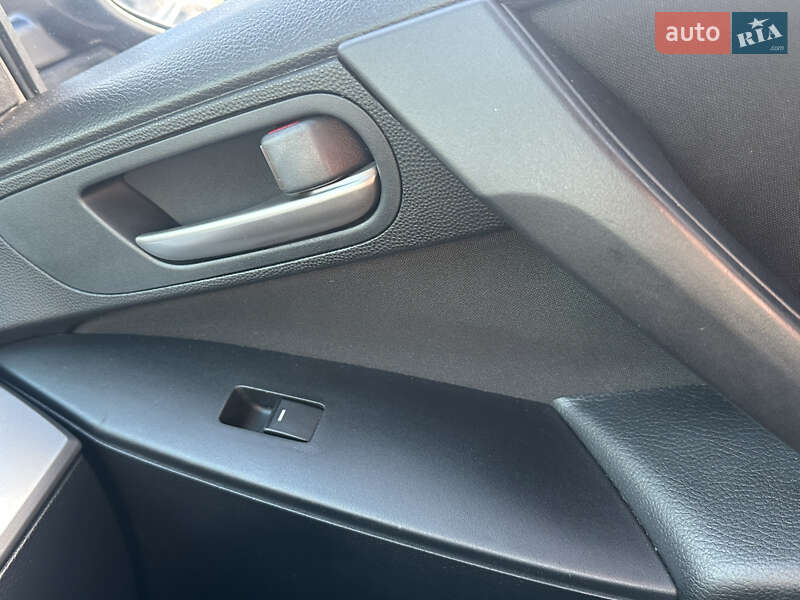 Хэтчбек Mazda 3 2009 в Киеве фото 19 Хэтчбек Mazda 3 2009 в Киеве