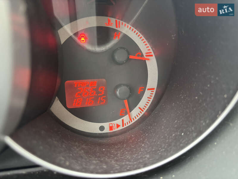Седан Mazda 3 2004 в Старих Петрівцях