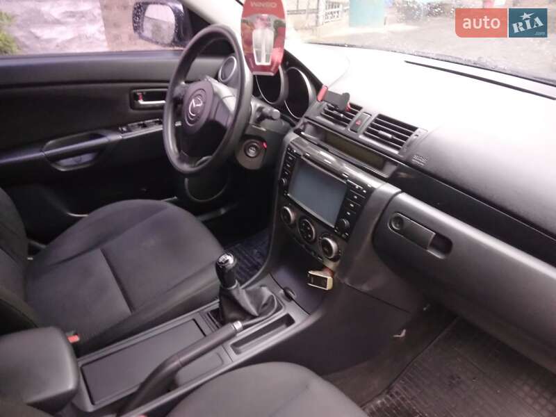 Хэтчбек Mazda 3 2007 в Мукачево