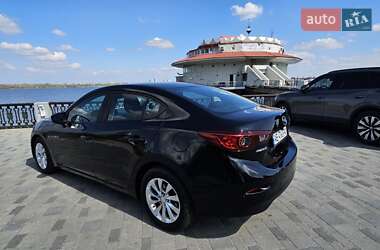 Седан Mazda 3 2015 в 