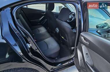 Седан Mazda 3 2015 в 