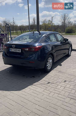 Седан Mazda 3 2016 в 