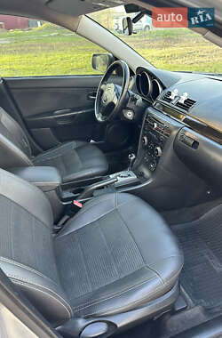 Хетчбек Mazda 3 2004 в 