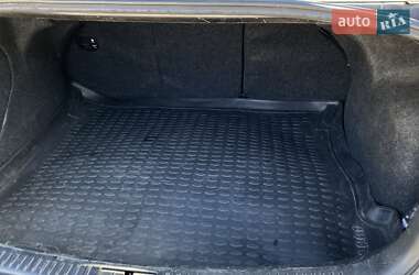 Седан Mazda 3 2006 в 
