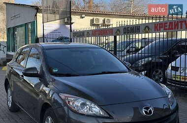 Хэтчбек Mazda 3 2012 в 