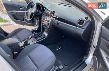 Хэтчбек Mazda 3 2006 в 