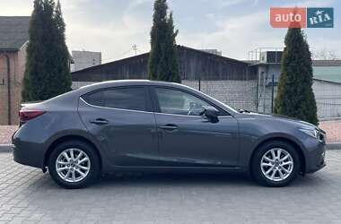 Седан Mazda 3 2014 в 