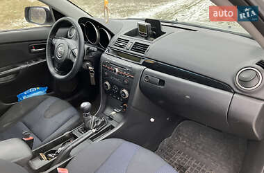 Седан Mazda 3 2006 в 