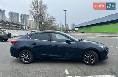 Седан Mazda 3 2015 в 