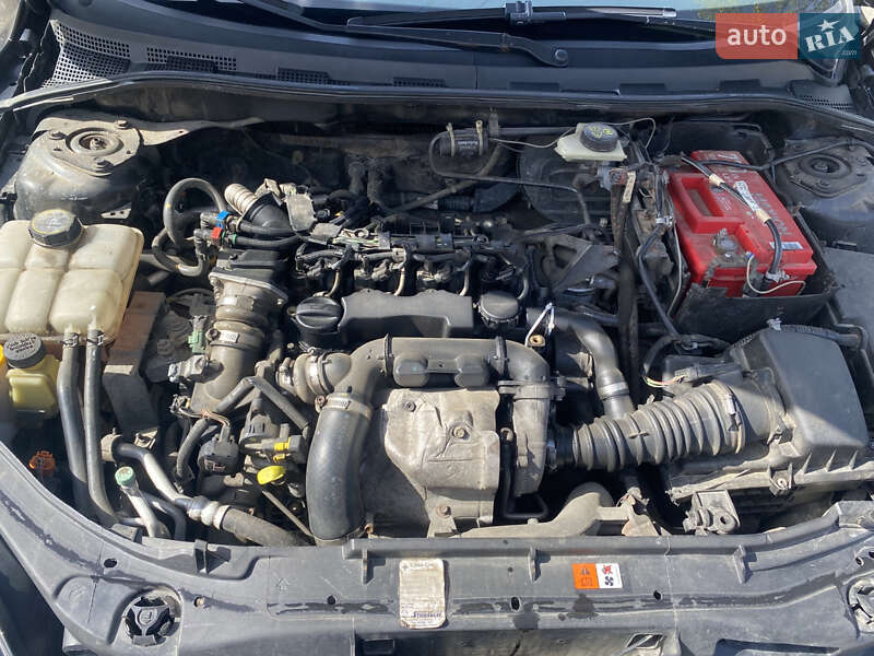 Хэтчбек Mazda 3 2006 в Вижнице