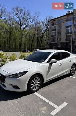 Седан Mazda 3 2016 в 