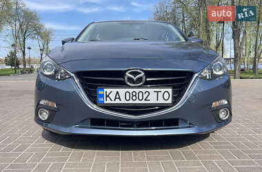 Хэтчбек Mazda 3 2016 в 