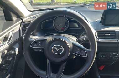 Седан Mazda 3 2018 в 