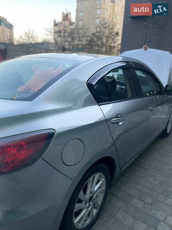 Седан Mazda 3 2012 в Одесі