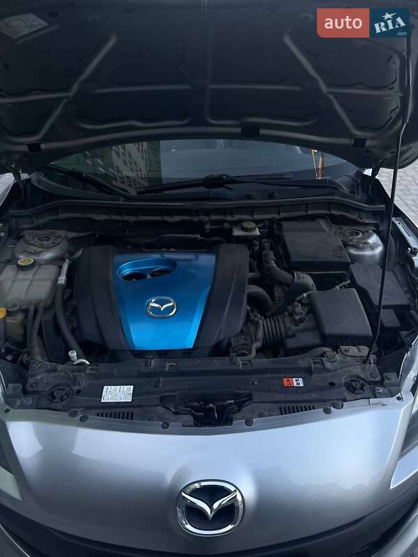 Седан Mazda 3 2012 в Одесі