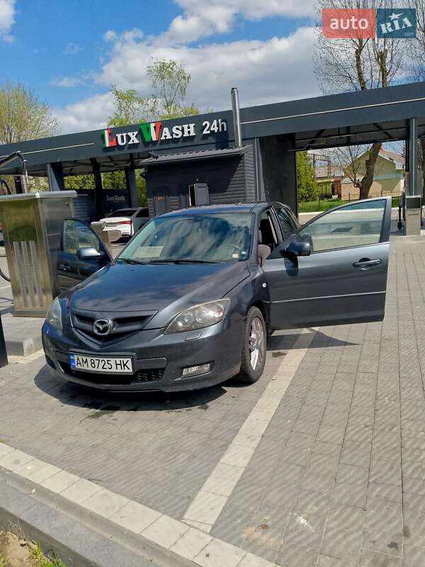 Хэтчбек Mazda 3 2008 в 