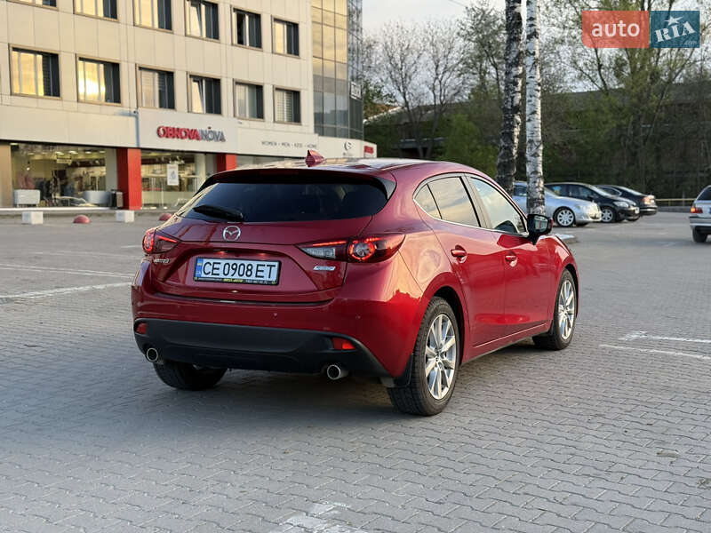 Хэтчбек Mazda 3 2015 в Черновцах