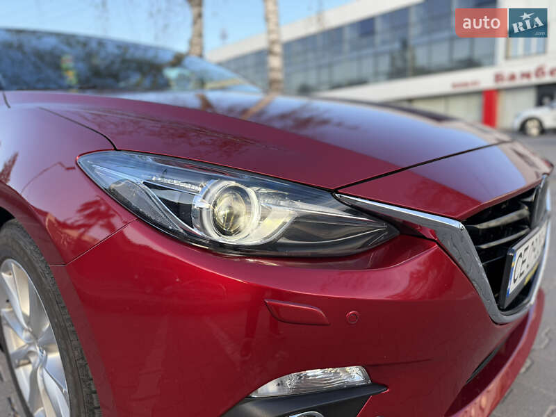 Хэтчбек Mazda 3 2015 в Черновцах