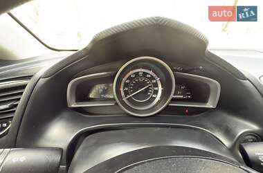 Седан Mazda 3 2014 в 