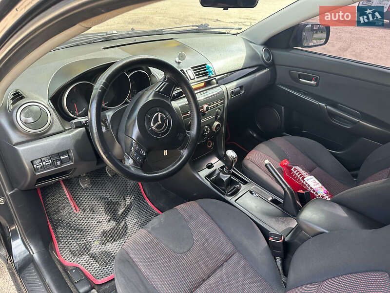 Хэтчбек Mazda 3 2004 в Харькове
