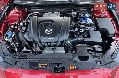 Седан Mazda 3 2014 в 
