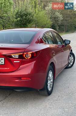 Седан Mazda 3 2014 в 