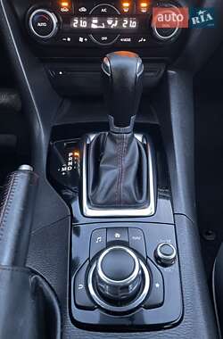 Седан Mazda 3 2014 в 