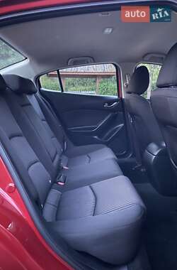 Седан Mazda 3 2014 в 