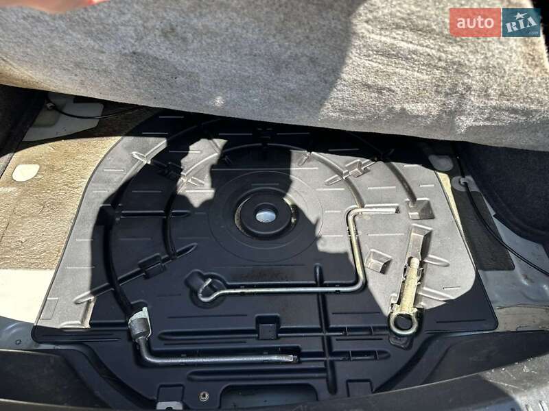 Седан Mazda 3 2006 в Прилуках