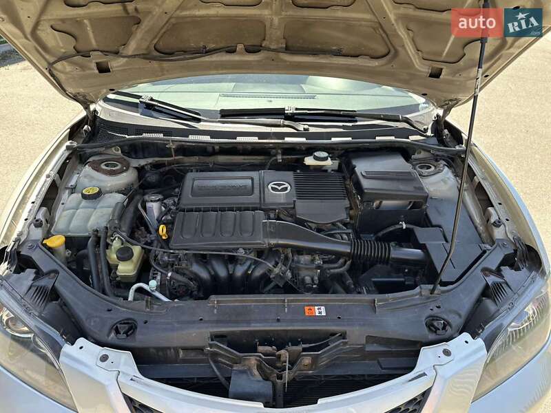 Седан Mazda 3 2006 в Прилуках