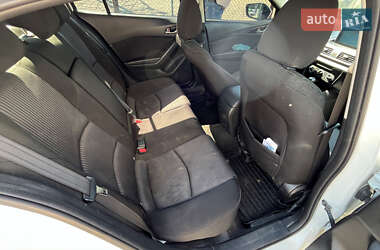 Седан Mazda 3 2016 в 