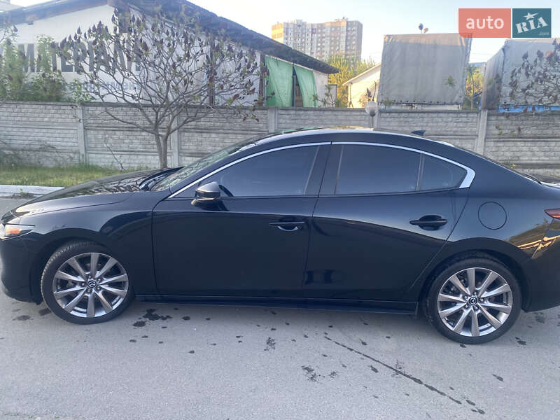 Седан Mazda 3 2019 в Василькові