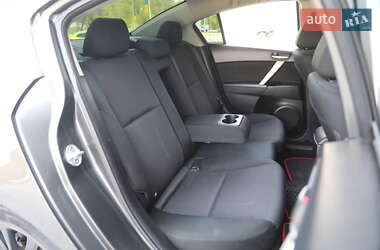 Седан Mazda 3 2012 в 