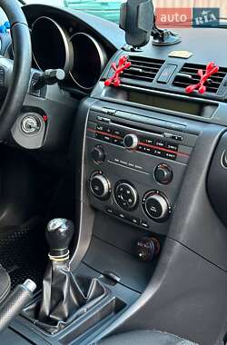 Хэтчбек Mazda 3 2007 в 