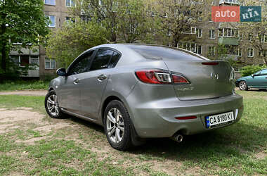 Седан Mazda 3 2012 в 