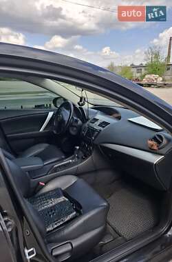Седан Mazda 3 2012 в 