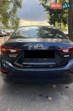 Седан Mazda 3 2016 в 