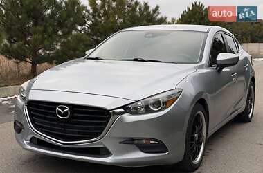Седан Mazda 3 2017 в 