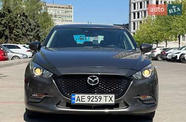 Седан Mazda 3 2017 в 