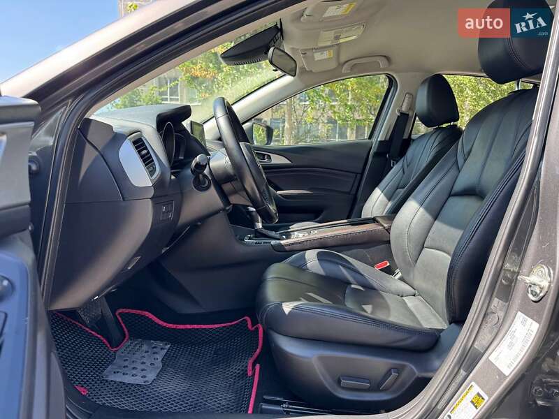 Седан Mazda 3 2017 в Дніпрі
