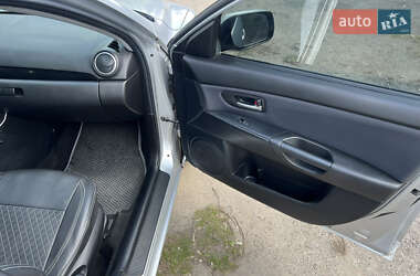 Хетчбек Mazda 3 2006 в 
