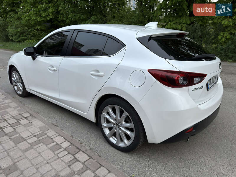 Хэтчбек Mazda 3 2015 в Киеве