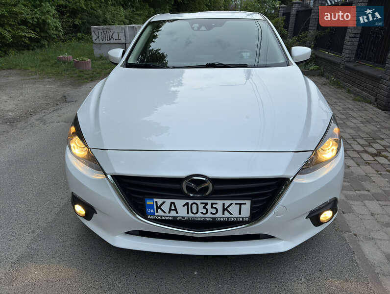 Mazda 3 2015