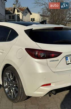 Хэтчбек Mazda 3 2017 в 