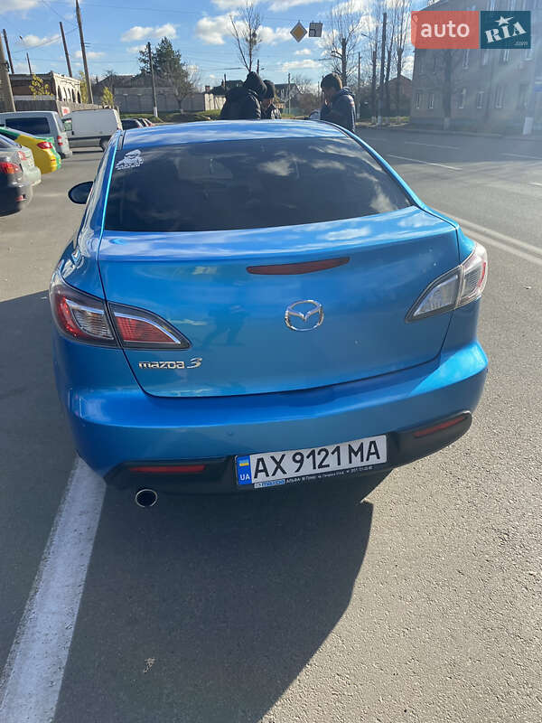 Седан Mazda 3 2010 в Харькове
