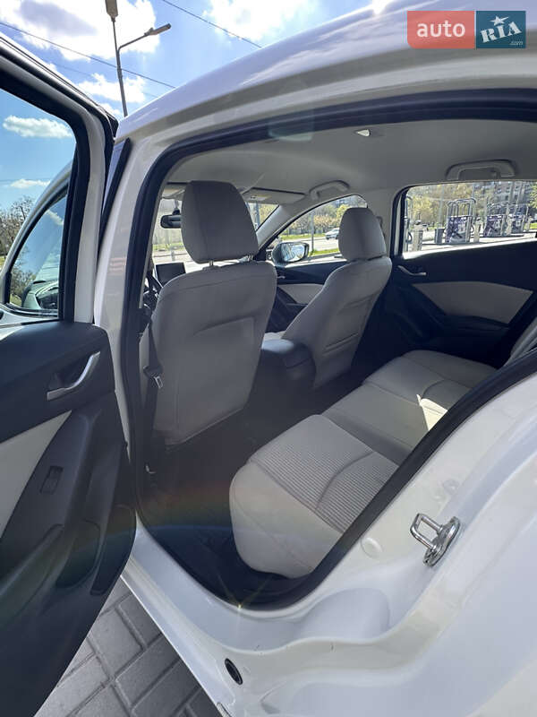 Седан Mazda 3 2015 в Днепре