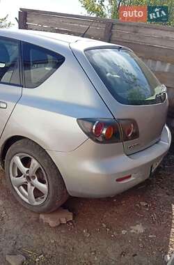 Хетчбек Mazda 3 2004 в 