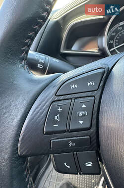 Хэтчбек Mazda 3 2014 в 