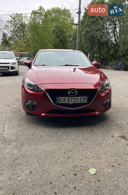 Седан Mazda 3 2015 в 