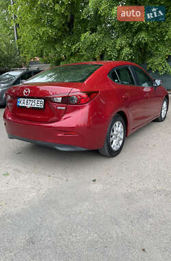 Седан Mazda 3 2015 в 
